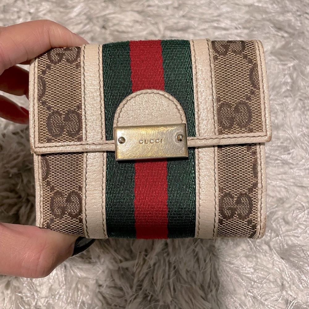 Authentic Gucci Compact wallet